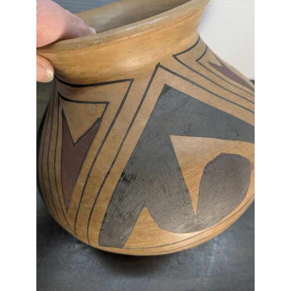 Vtg. Mata Ortiz Round Bottom Hand-Paint Pottery Vase Arminda Silveira Signed 8" - Picture 3 of 16